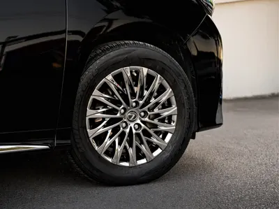 Lexus LM