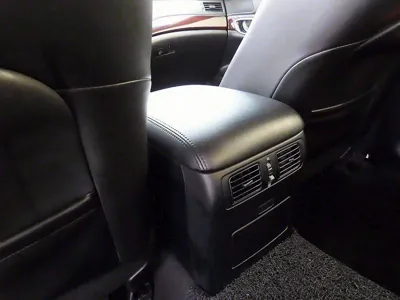 Infiniti Q70