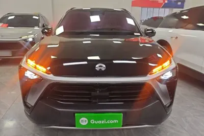 Nio ES8