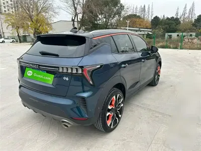 Lynk & Co 06