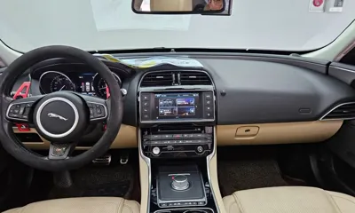 Jaguar XE