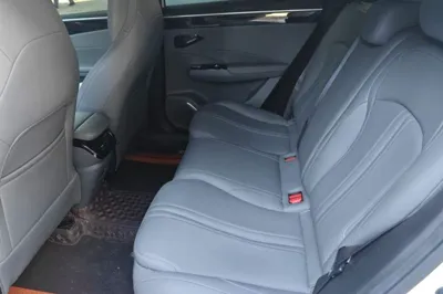 Geely Galaxy L7