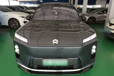 Nio ES8