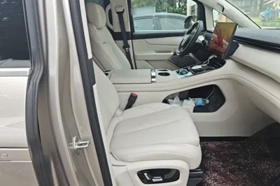 Geely Galaxy Galaxy V900
