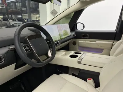 Li Auto Li MEGA