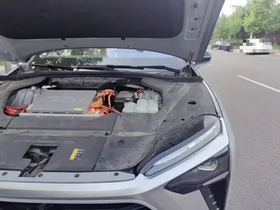 Nio ES8
