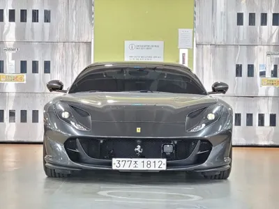 Ferrari 812