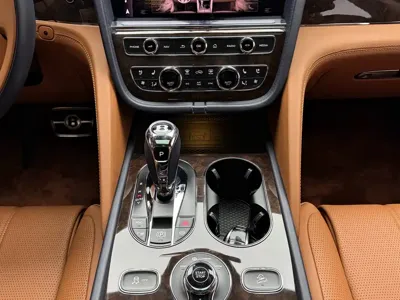 Bentley Bentayga PHEV