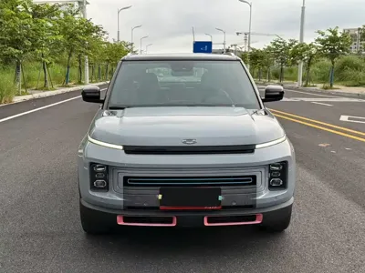 Geely ICON