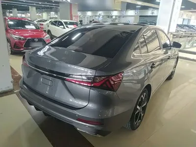 Roewe i5