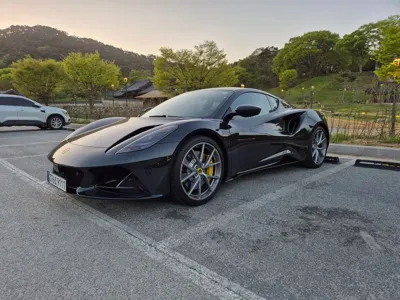 Lotus Emira