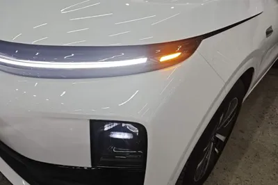 Li Auto L6