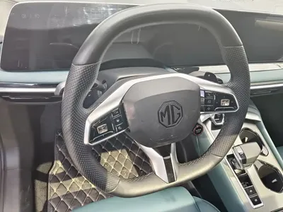 MG MG7