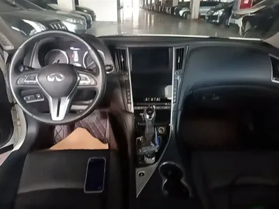 Infiniti Q50L