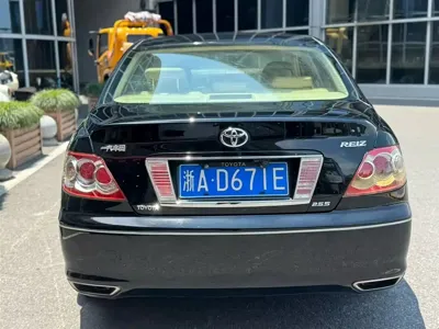 Toyota Reiz
