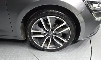 Renault-KoreaSamsung SM6