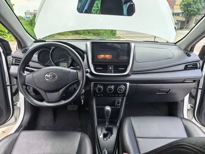 Toyota Yaris L
