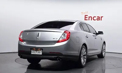 Lincoln MKS