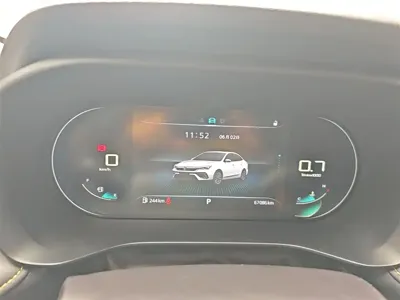 Roewe i5
