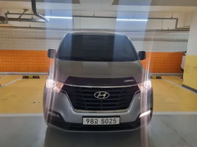 Hyundai Starex