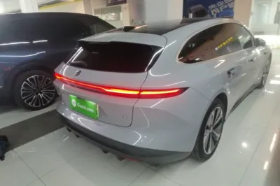 Nio ET5T