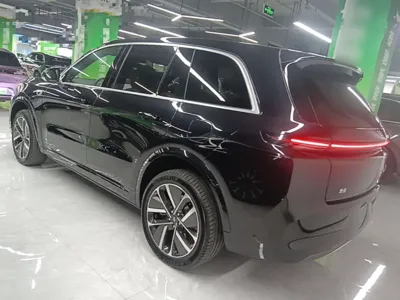 Li Auto L8