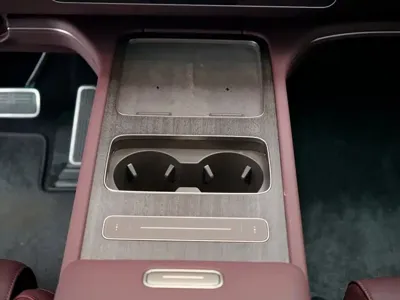 Nio ES8