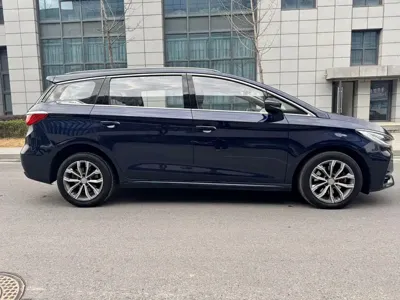 BYD MAX