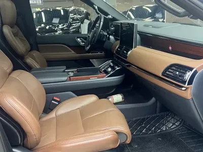 Lincoln Navigator