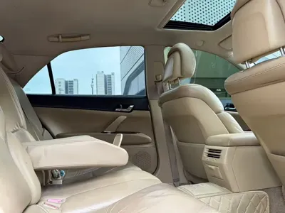 Toyota Reiz