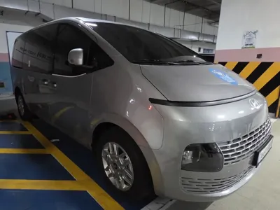 Hyundai Staria