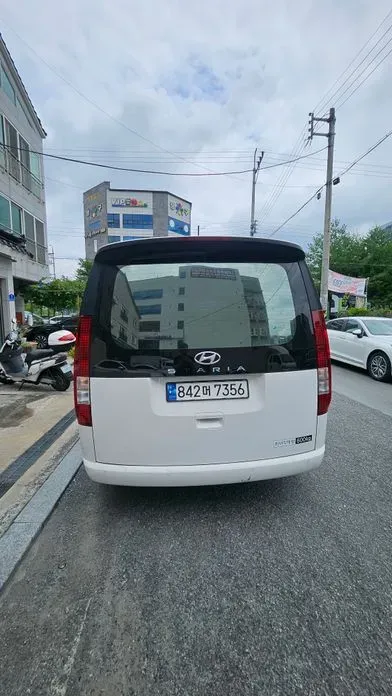 Hyundai Staria