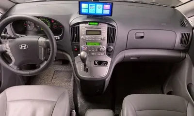 Hyundai Starex