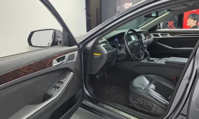 Hyundai Genesis