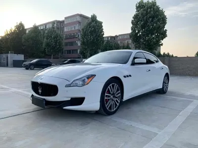 Maserati Quattroporte