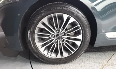 Kia K9