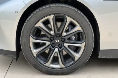 Xpeng P7