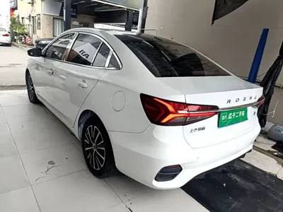 Roewe i5