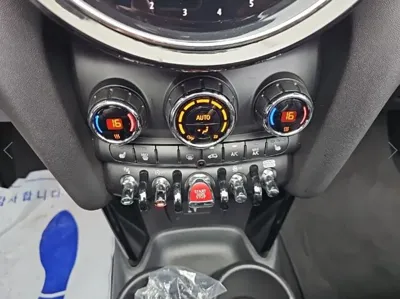MINI Cooper Convertible