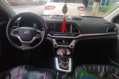 Hyundai Elantra (6th Generation