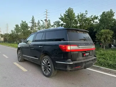 Lincoln Navigator