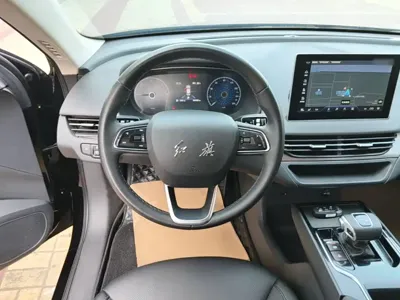 Hongqi Hongqi E-QM5