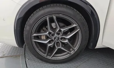 Infiniti Q30