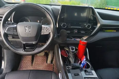Toyota Crown Kluger