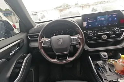 Toyota Crown Kluger