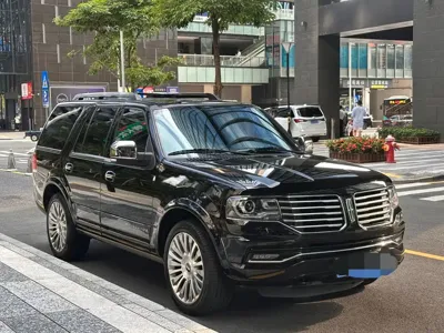 Lincoln Navigator