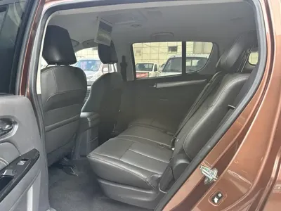 Isuzu MU-X