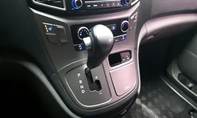 Hyundai Starex