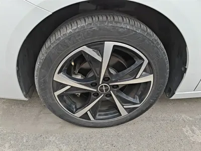 Roewe i5