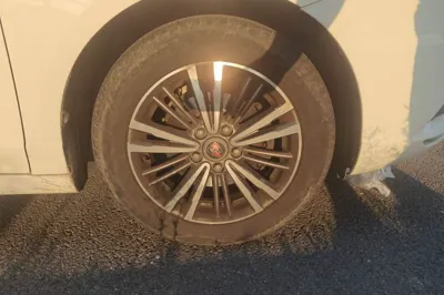 Roewe i5